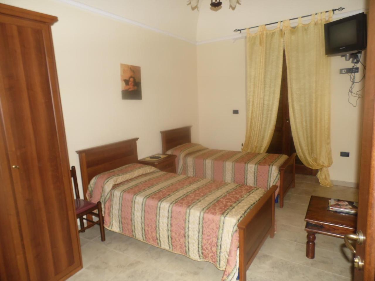 Profumi Di Ginestre Bed and Breakfast Passopisciaro Rum bild